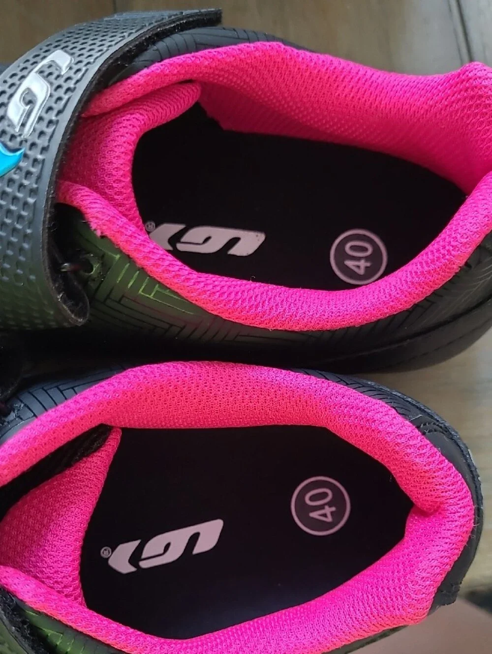 Louis Garneau Women's Black Cycling Shoes with Pink Lining Worn one time